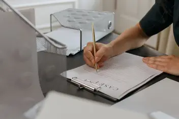 Déclarer un sinistre pro sans perdre son contrat